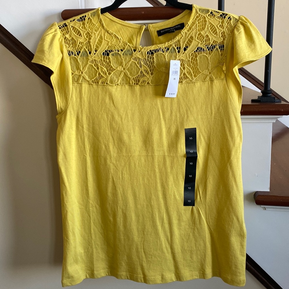2 NWT Banana Republic 🔥 Short Flutter Sleeve Lace on Top Shirt Sz XS